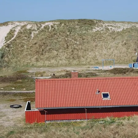 Holiday home Three-bedroom Holiday In Hvide Sande
