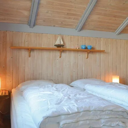 Three-bedroom Holiday In Hvide Sande Holiday home Bjerregard
