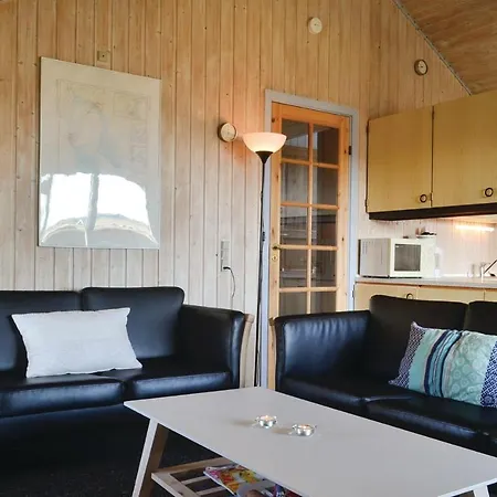 Three-bedroom Holiday In Hvide Sande * Bjerregard